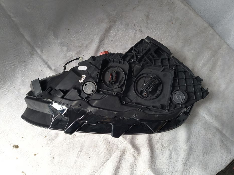 Lampa prawa Full LED VW Passat B8 Europa reflektor przedni