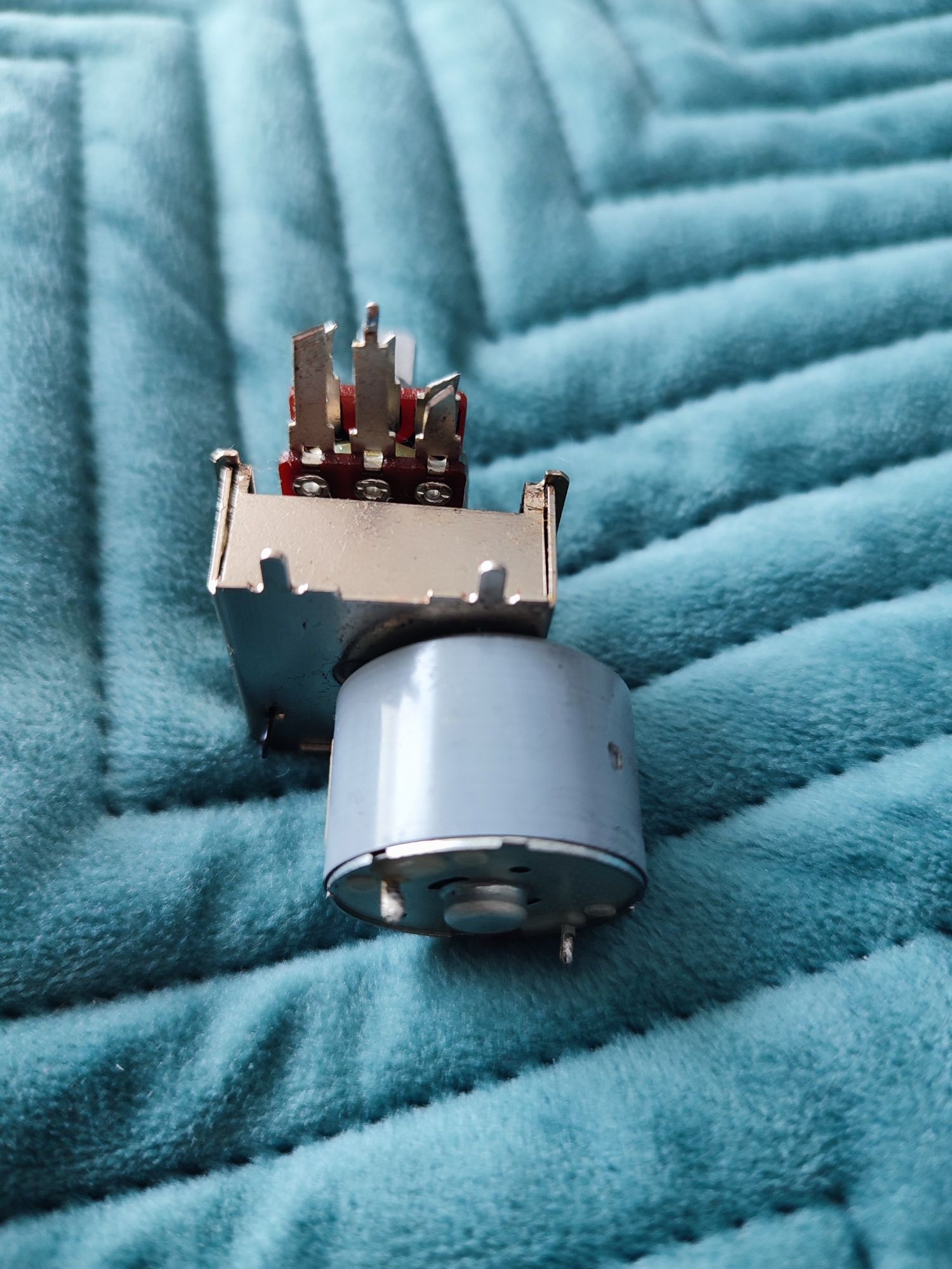 Wzmacniacz Cambridge Audio A500 oryginalny potencjometr głośności uszk