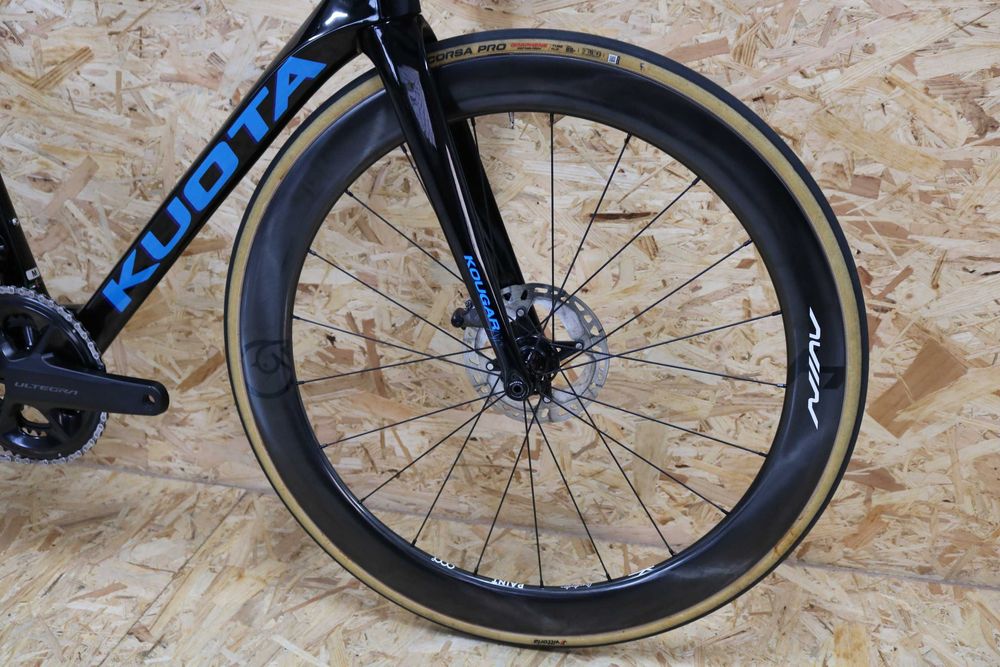 Bicicleta carbono Kuota Kougar Air - Grupo e Rodas novas - Di2 12