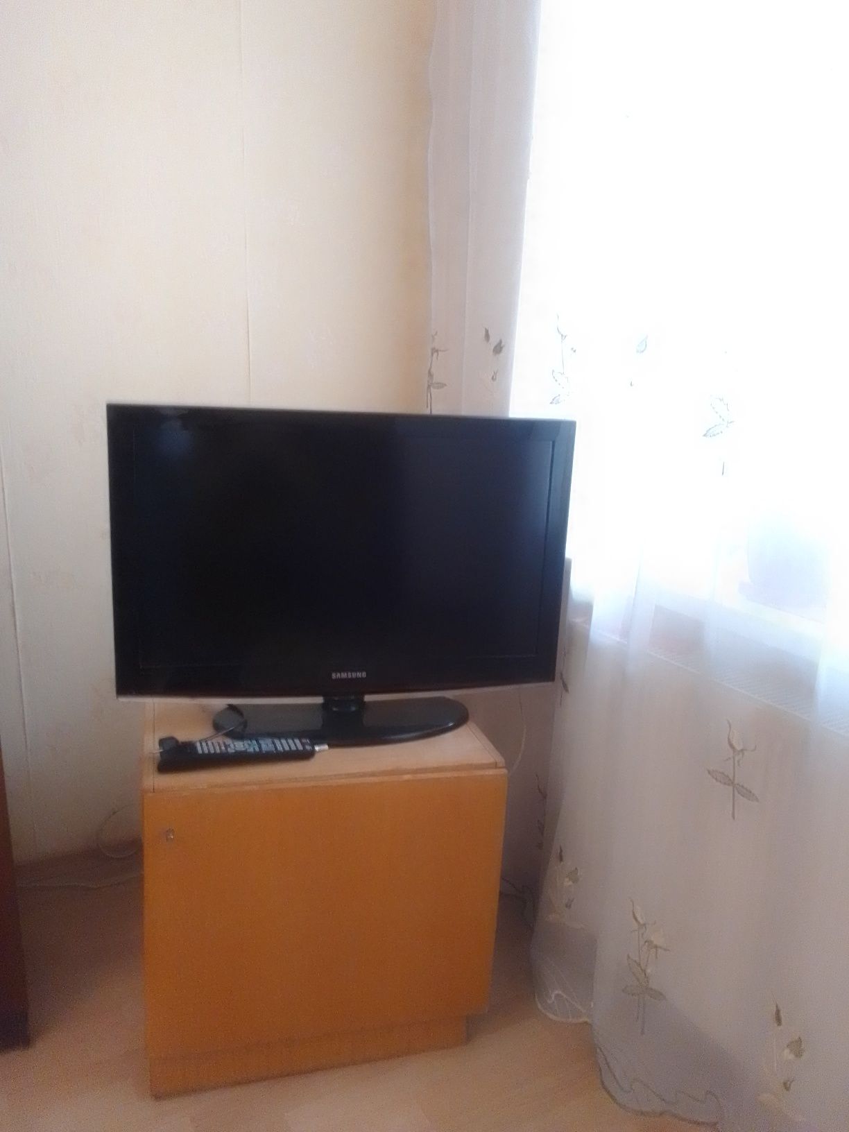 Продам телевізор самсунг