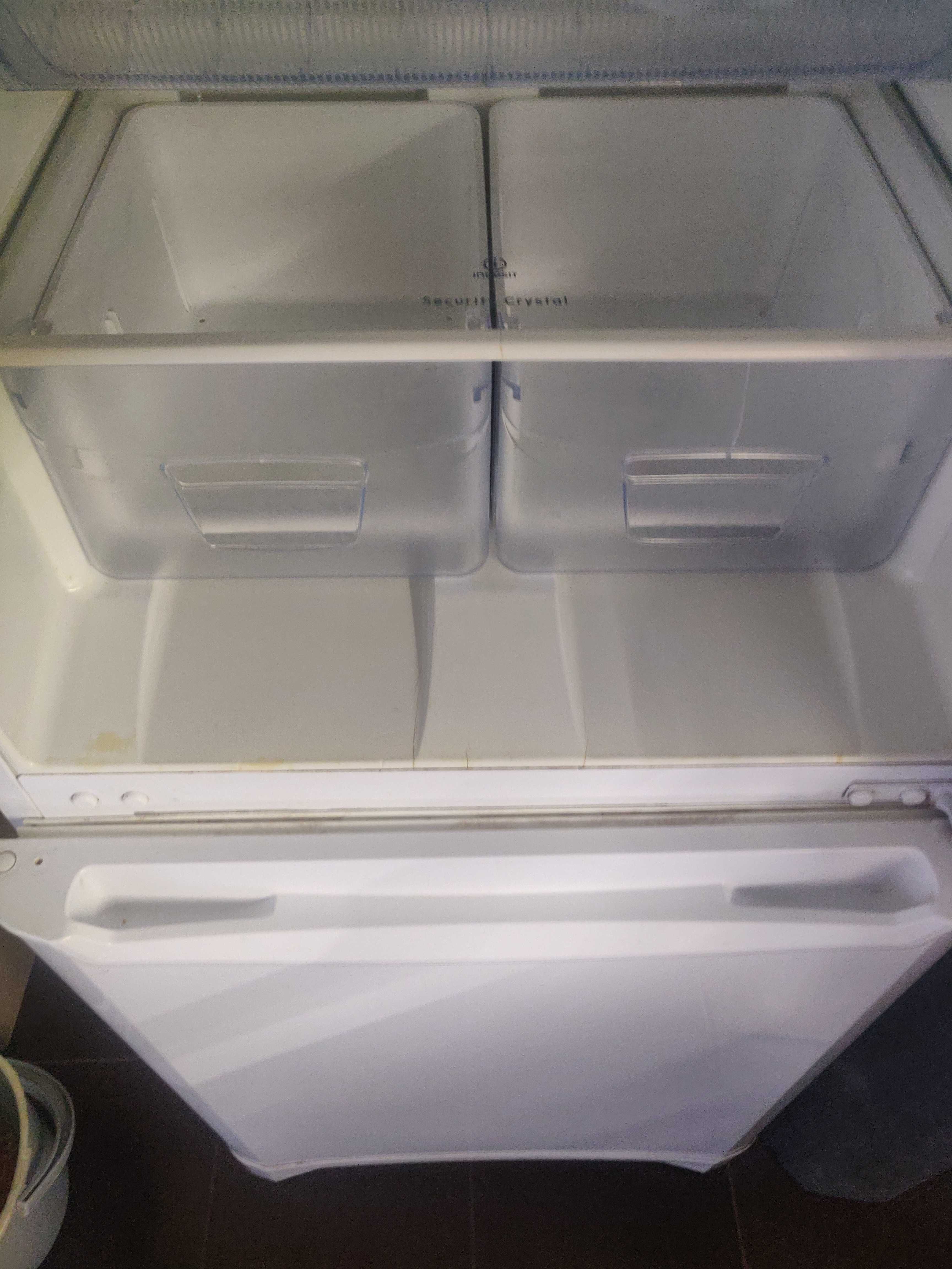 Холодильник Indesit b18.025 б/в