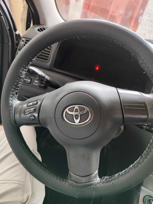 Продам toyota corolla 2005 года дизель робот