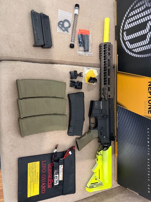 Vendo Rossi Neptune Seal 9.5’’Tan