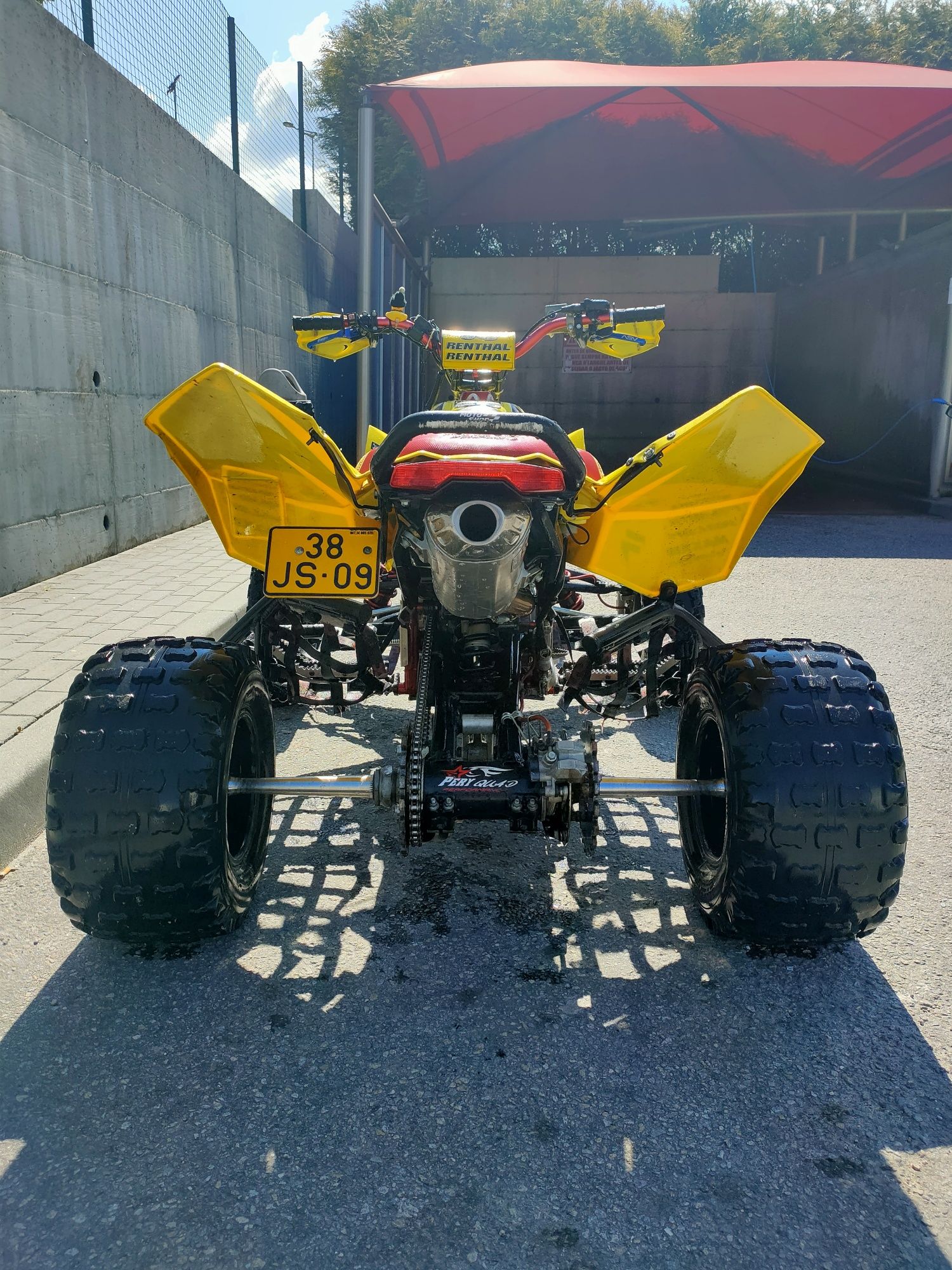 Suzuki ltr 450 .