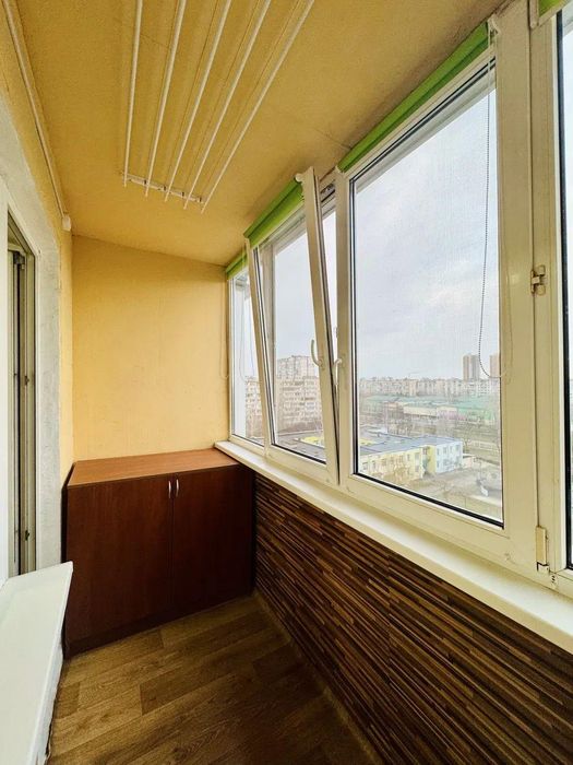 Продам 1-кімнатну квартиру, вул. Вершигори 9А, Дніпровський KA