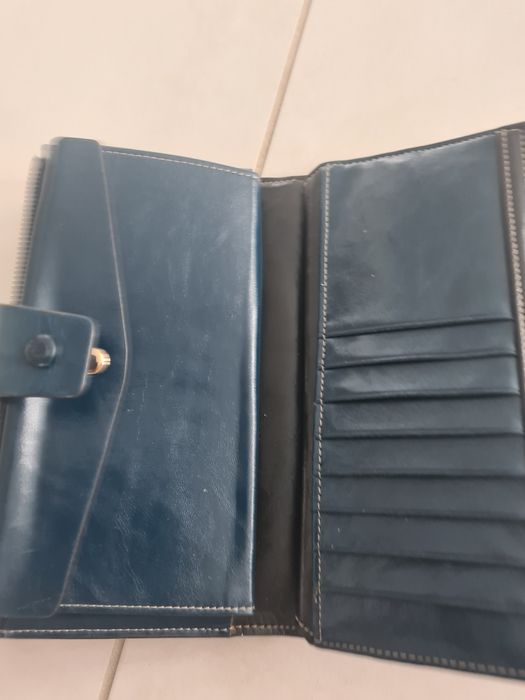 Portmonetka damska skórzana ciemny zieleń