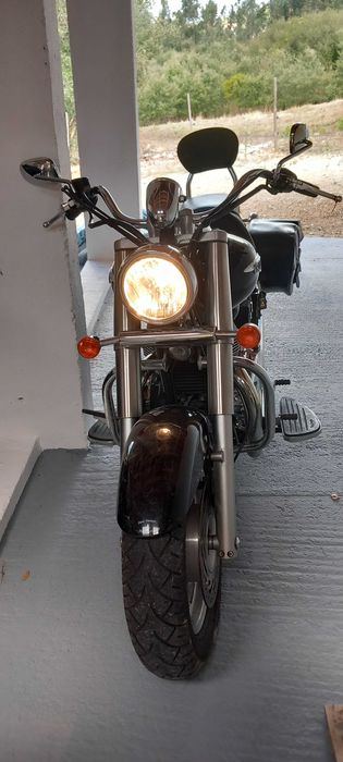 Triumph American Bonneville 865cc