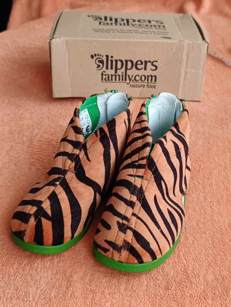 Slippers family kapcie profilaktyczne r.27 (16cm.) nieużywane