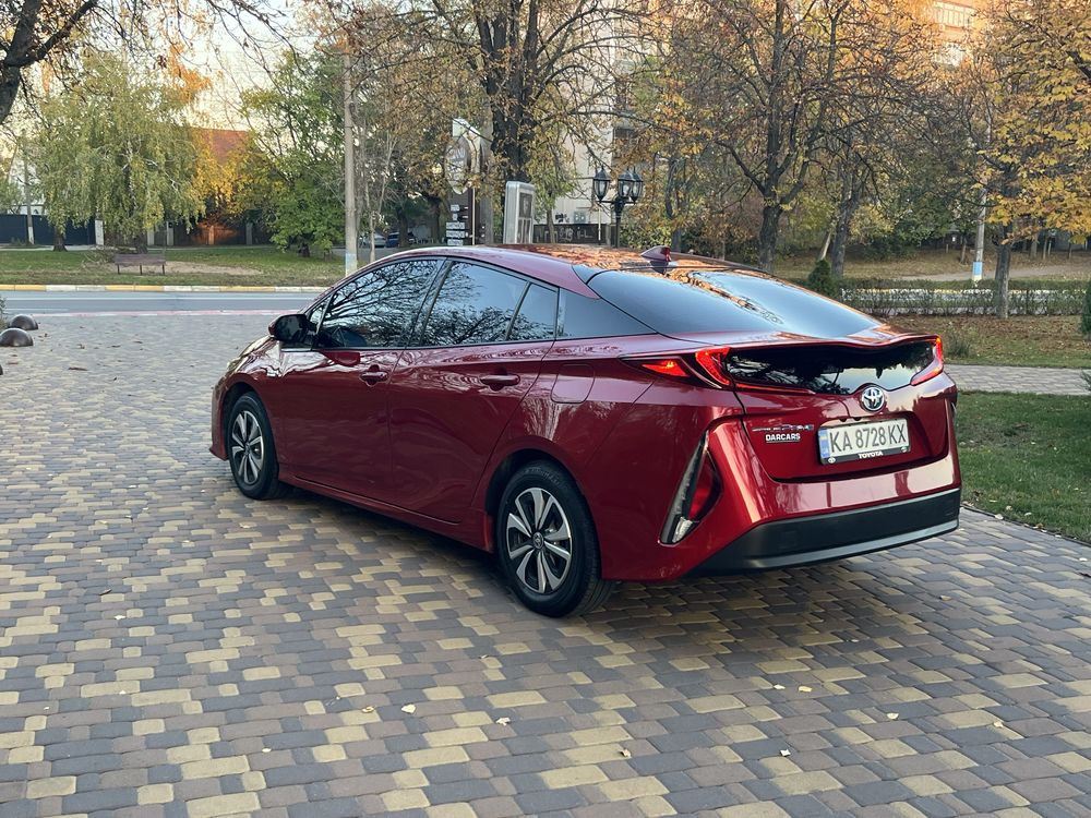 Продам Toyota prius prime plug-in hybrid 2018 рік максимальноі компл.