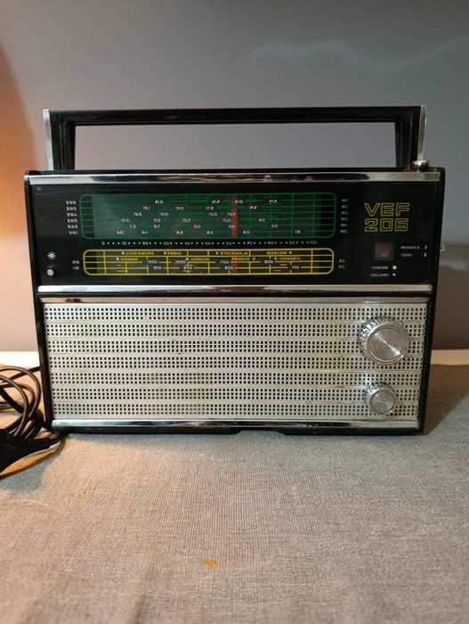 Radioodbiornik VEF 202.