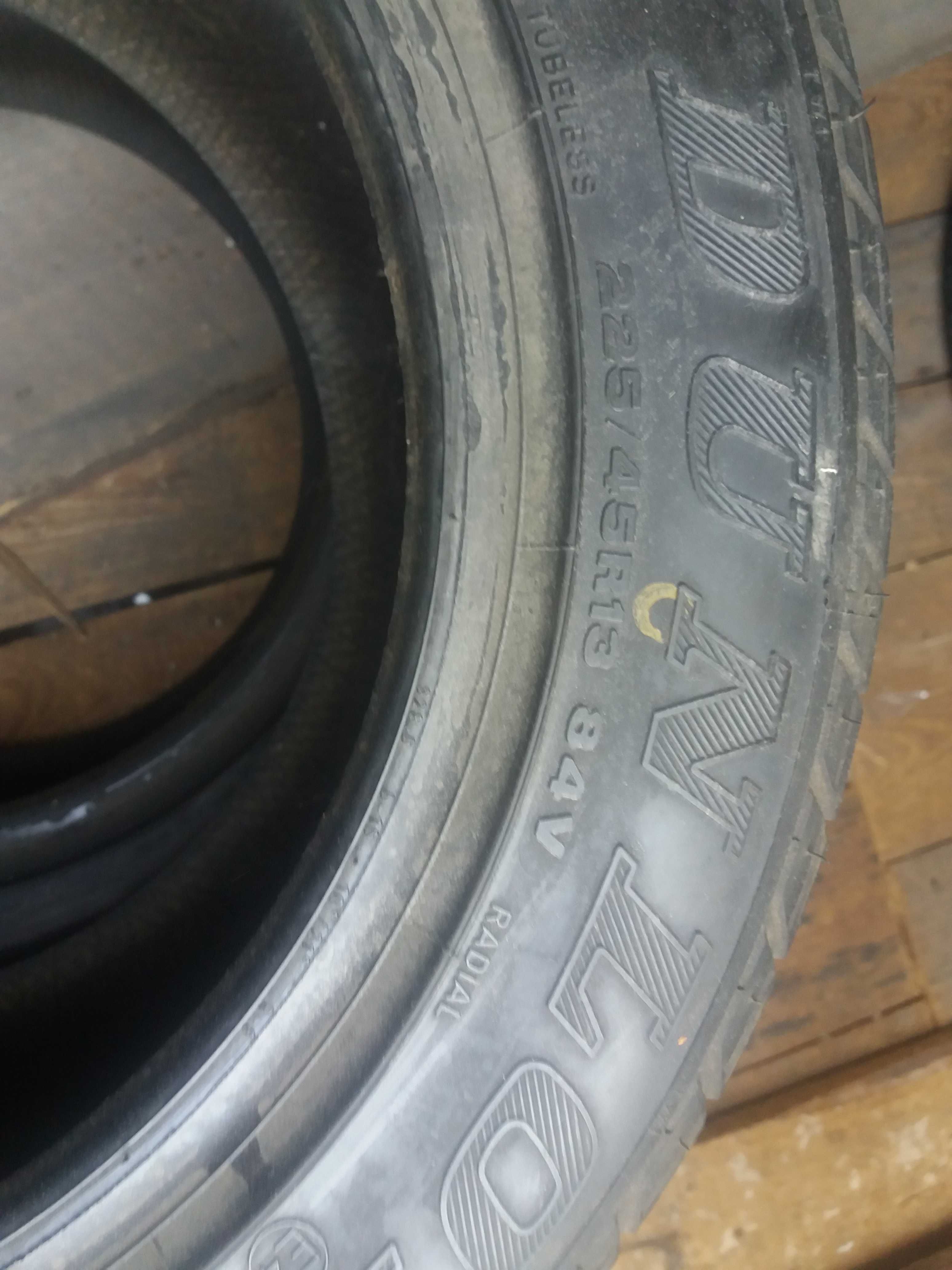 225 / 45 / R 13 Dunlop Sport 2000