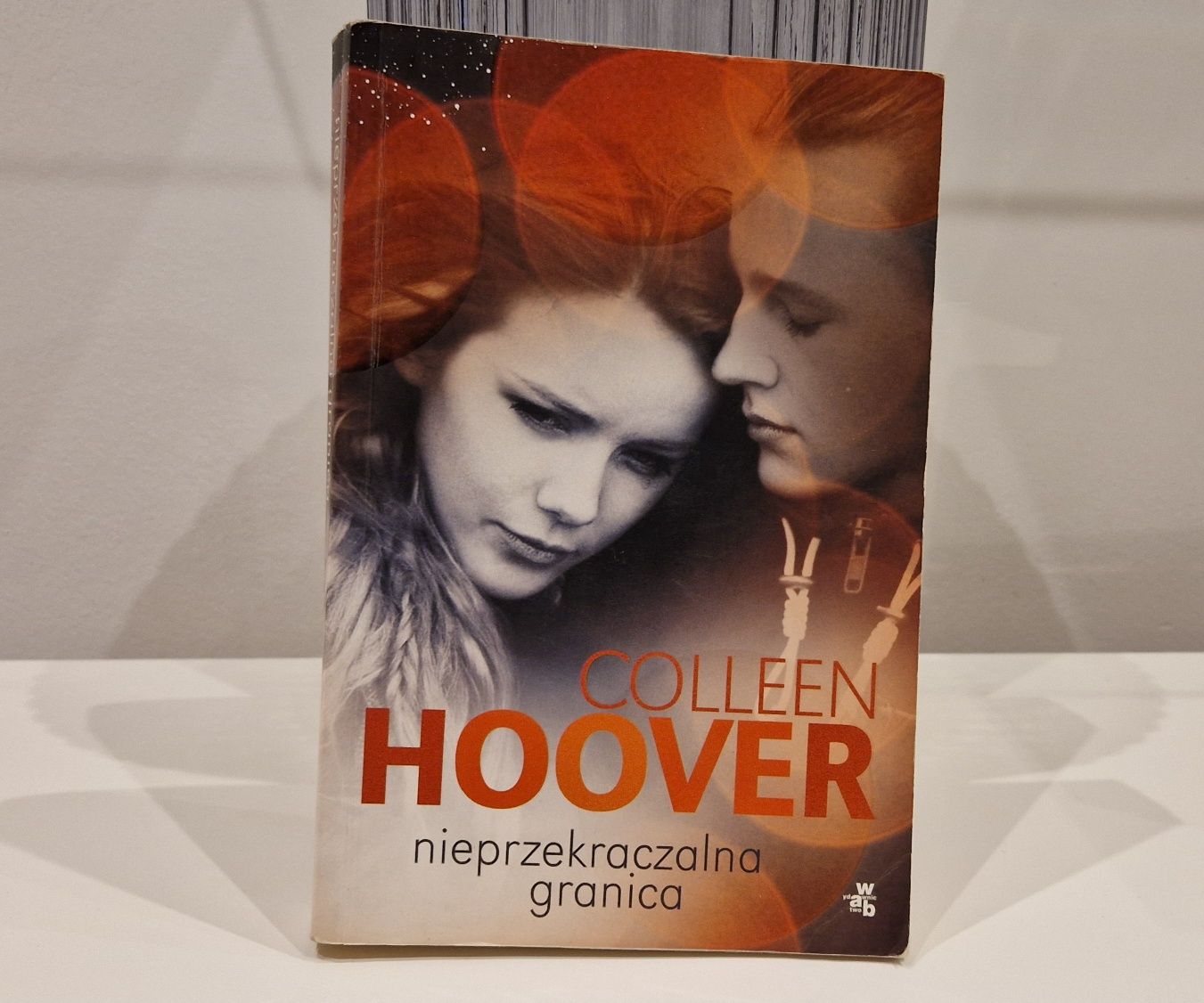 "Nieprzekraczalna granica" Colleen Hoover