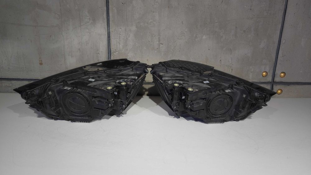 Audi Q3 83A фари Full LED оригінал Європа комплект