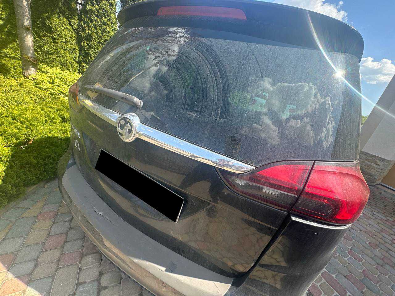 Кришка Багажника в зборі зі склом до Opel Zafira C 2012-2016