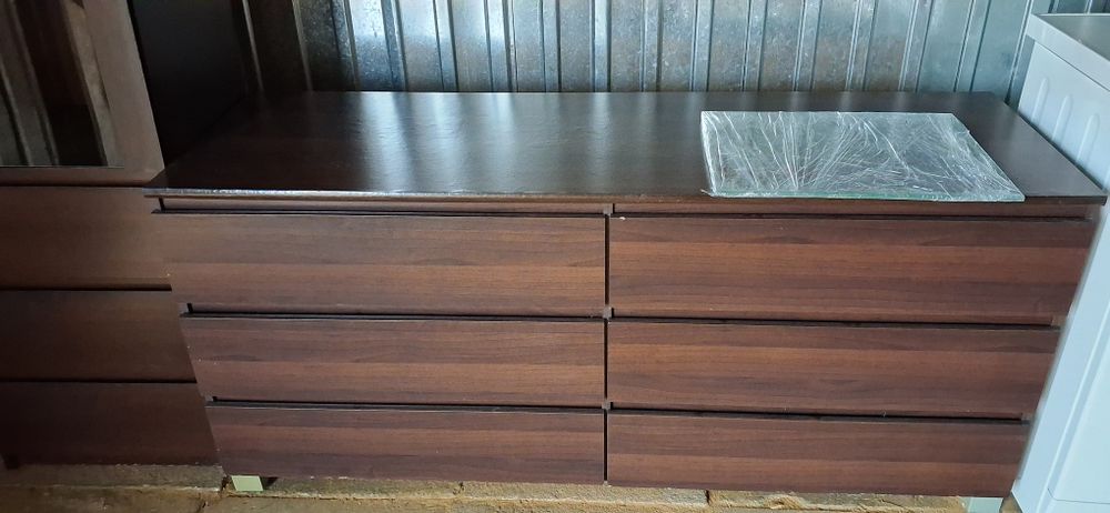 Komplet mebli komoda witryna