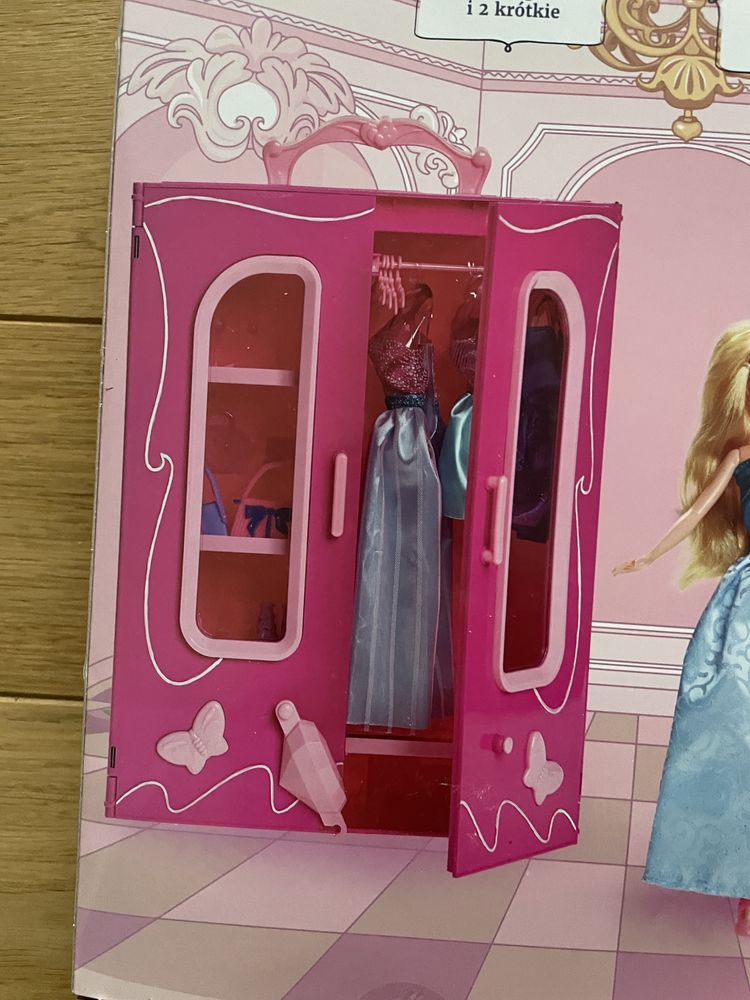 Nowa szafa garderoba dla lalek barbie z sukienkami