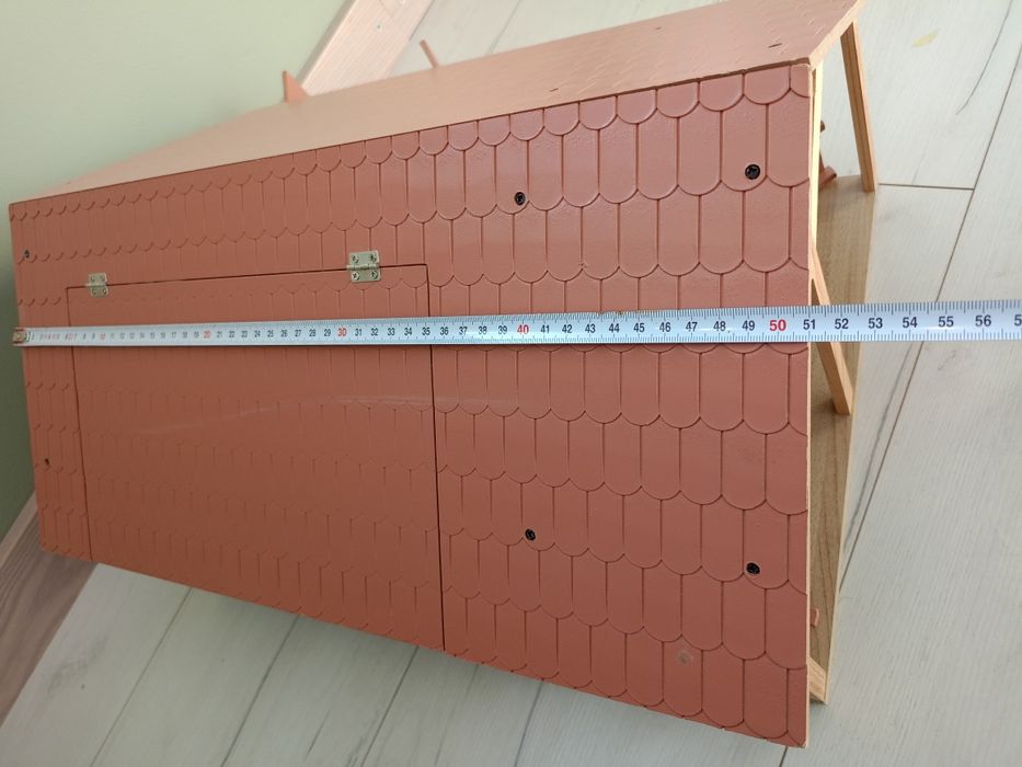 Duża stajnia dla koni