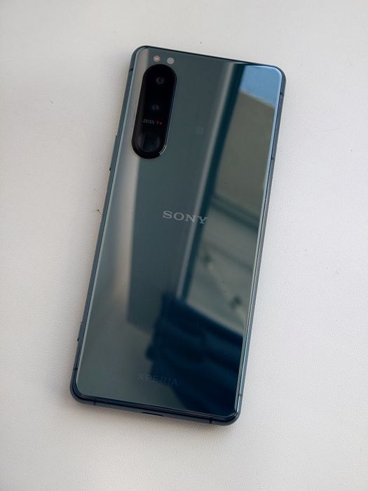 Sony Xperia 5 iii mark 3 зелена полоса