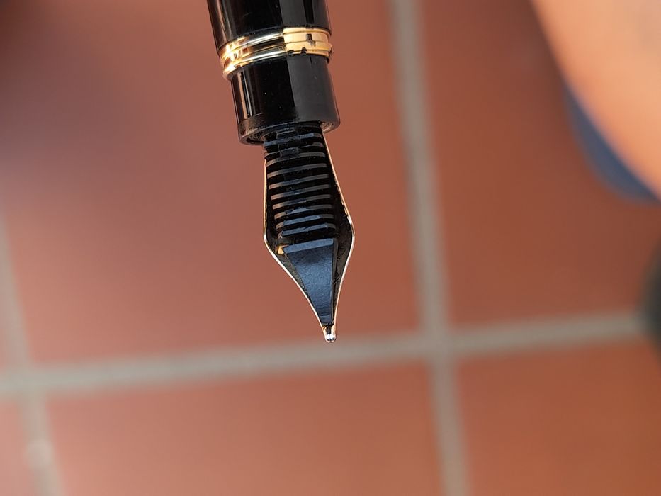 Caneta Montblanc Meisterstuck Petit Mozart