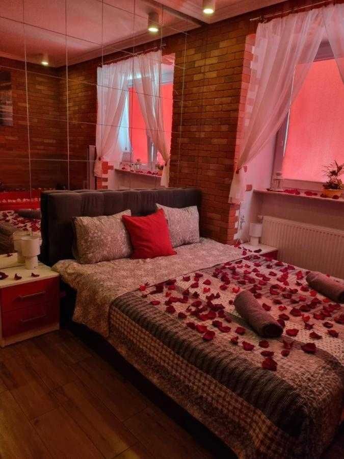 Apartament z JACUZZI  na doby w Krakowie - 1km-KAZIMIERZ, 2 km- RYNEK