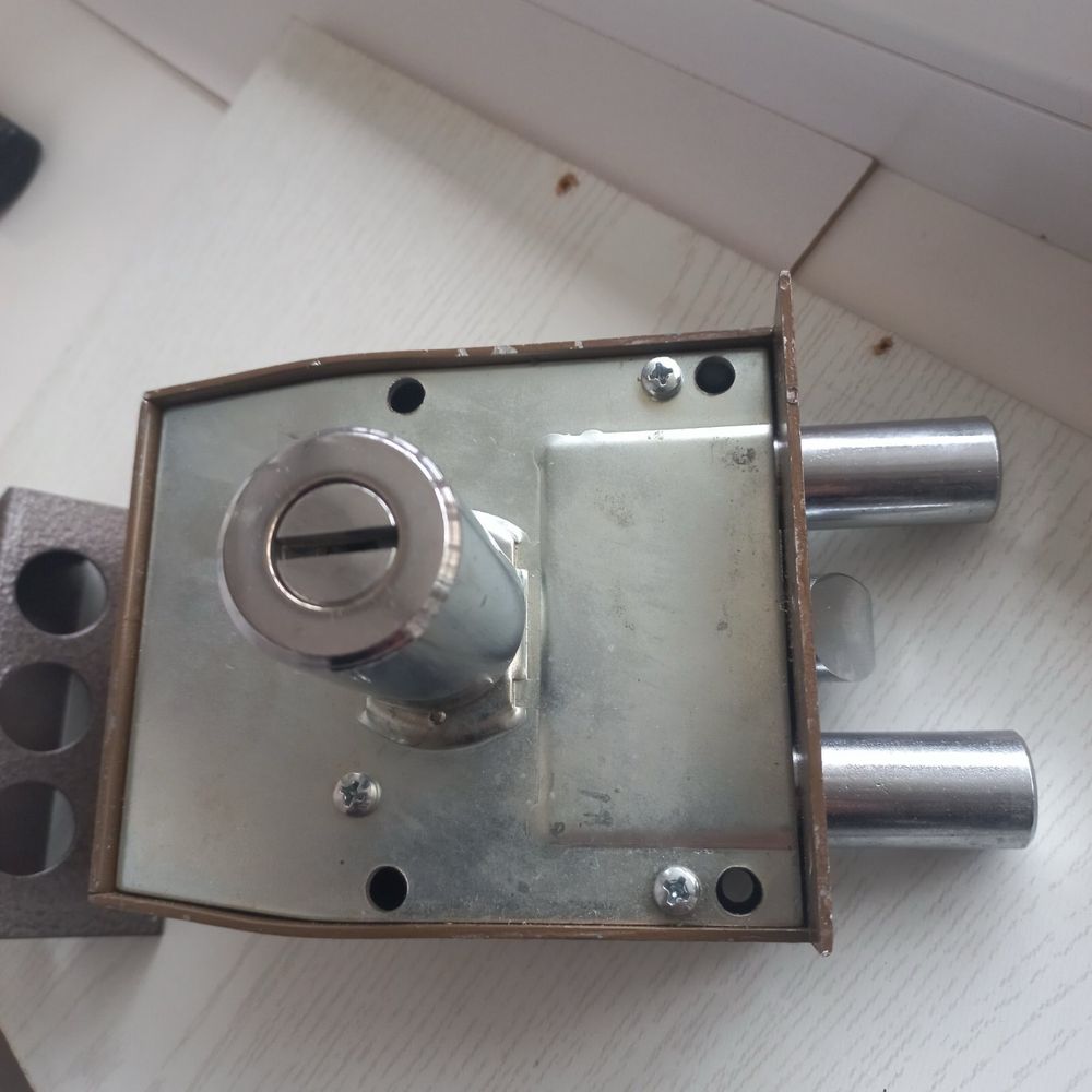 Продам замок  Mottura,новый,Италия