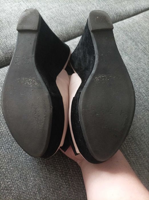 Sandały na koturnie firmy Centro, w rozmiarze 37/38, dł.wkładki 24 cm