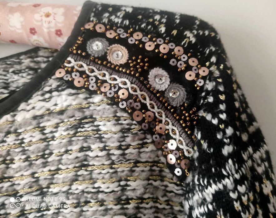 stylowa narzutka żakiet dzianinowy srebrna nitka dżety cekiny H&M r.L