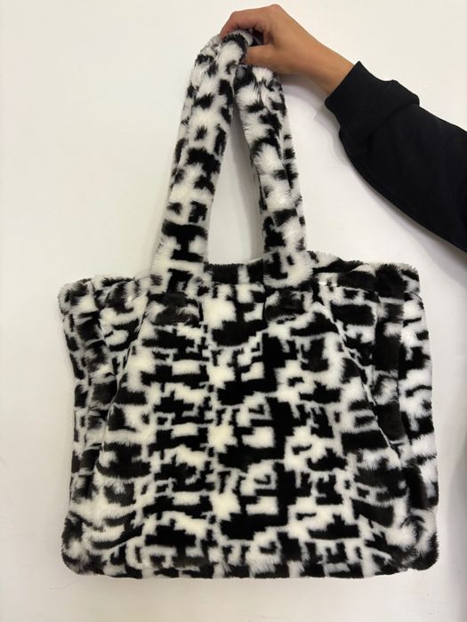 Mala da ASOS, usada uma vez