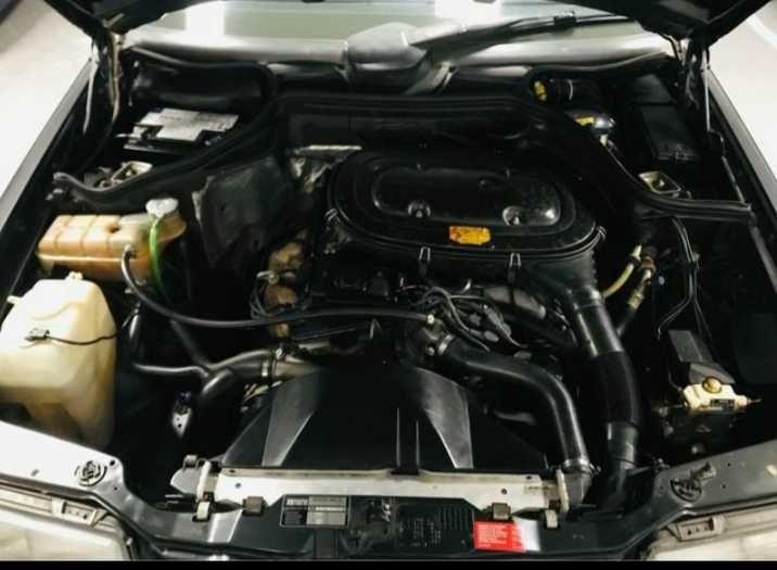 Mercedes Benz 200E (clássico certificado)