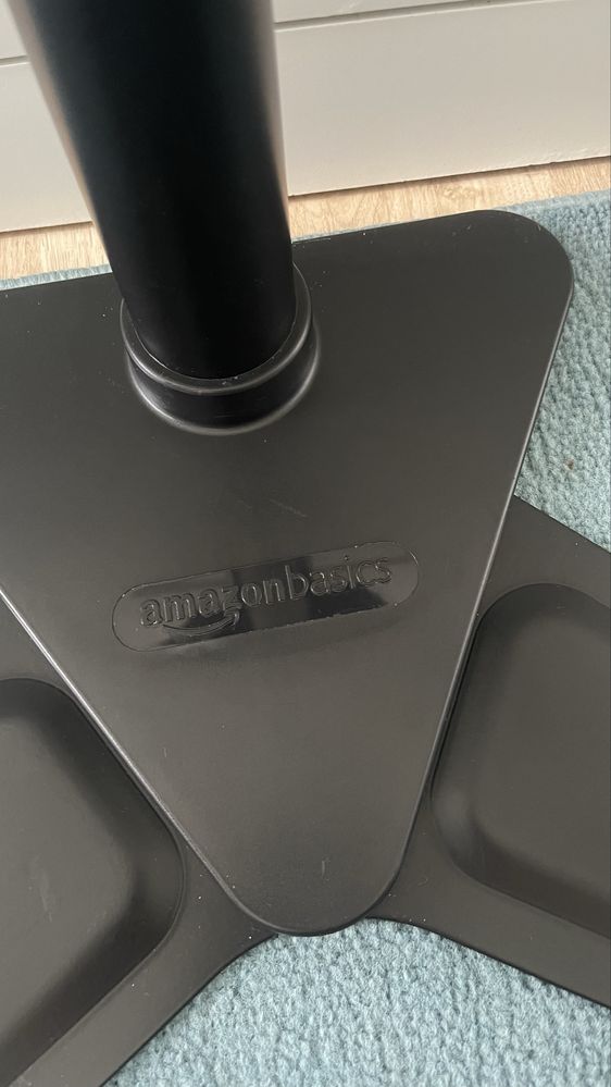 Podwójny stojak na monitor AmazonBasics