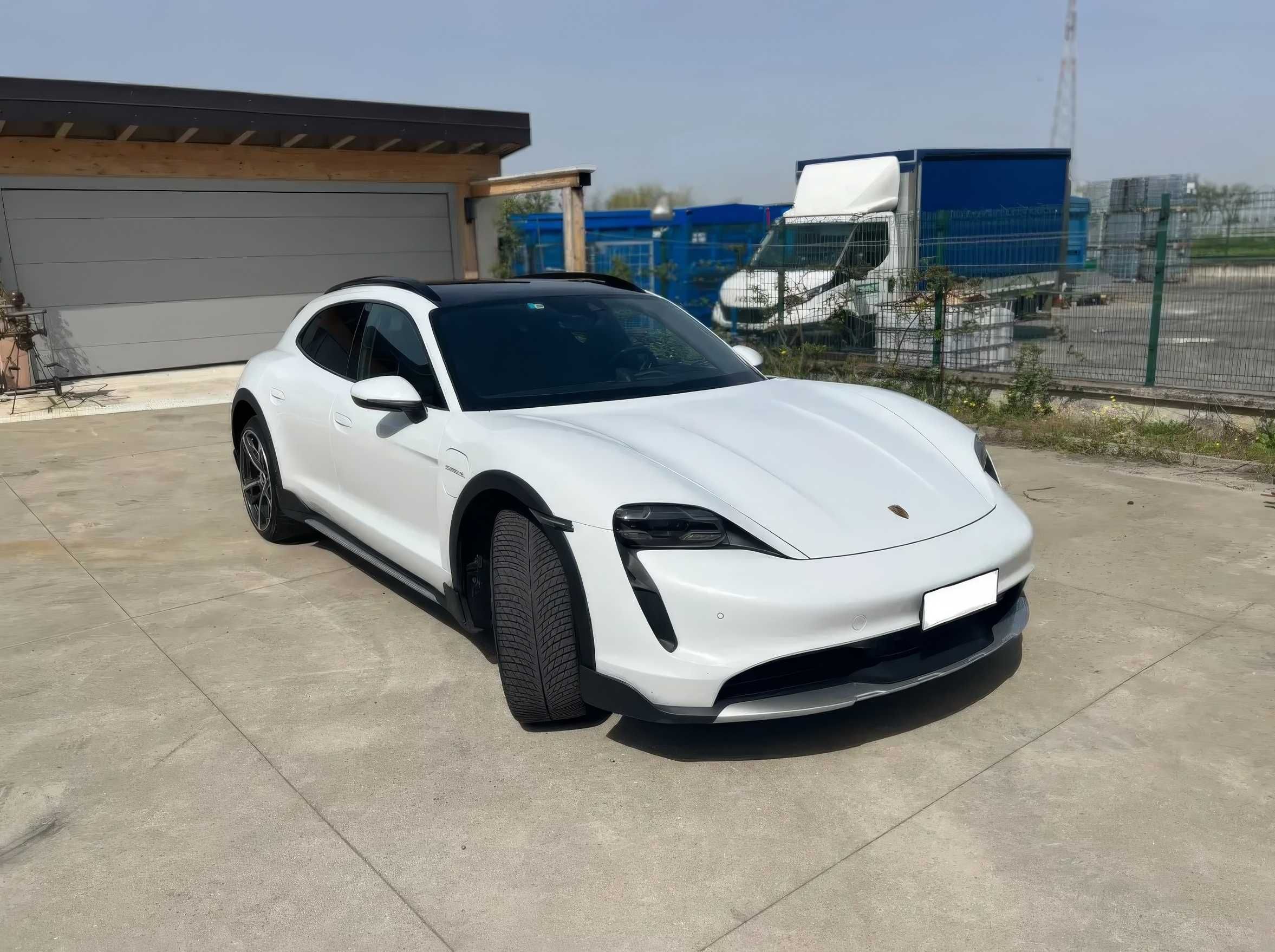 Porsche Taycan 4 Cross Turismo 2022