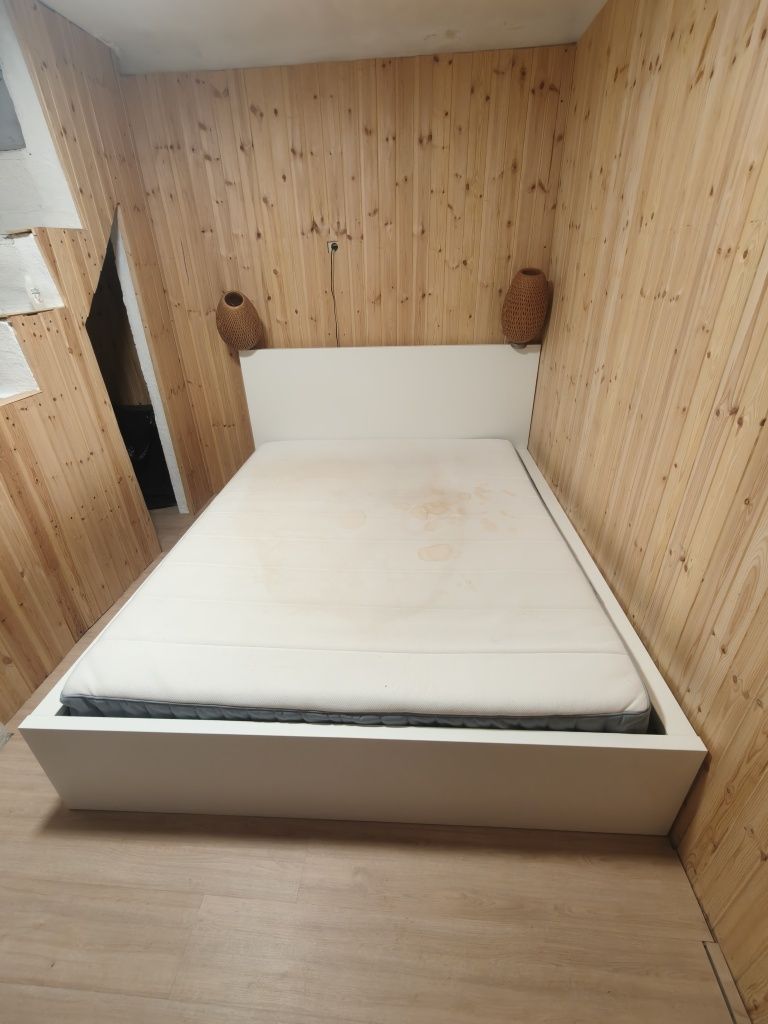 Cama queen size ikea