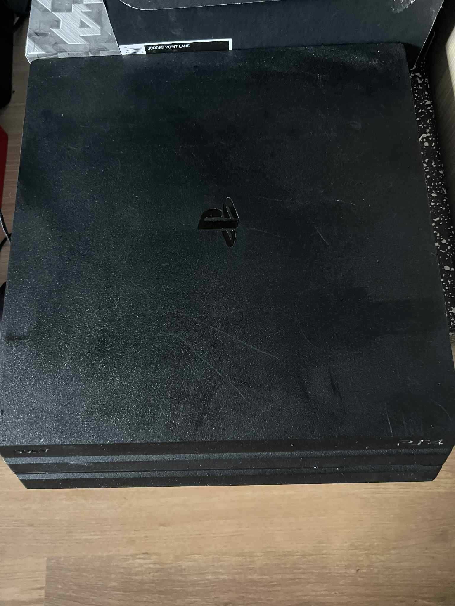PS4 pro bardzo dobryu stan