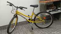 Bicicleta amarela Shimano