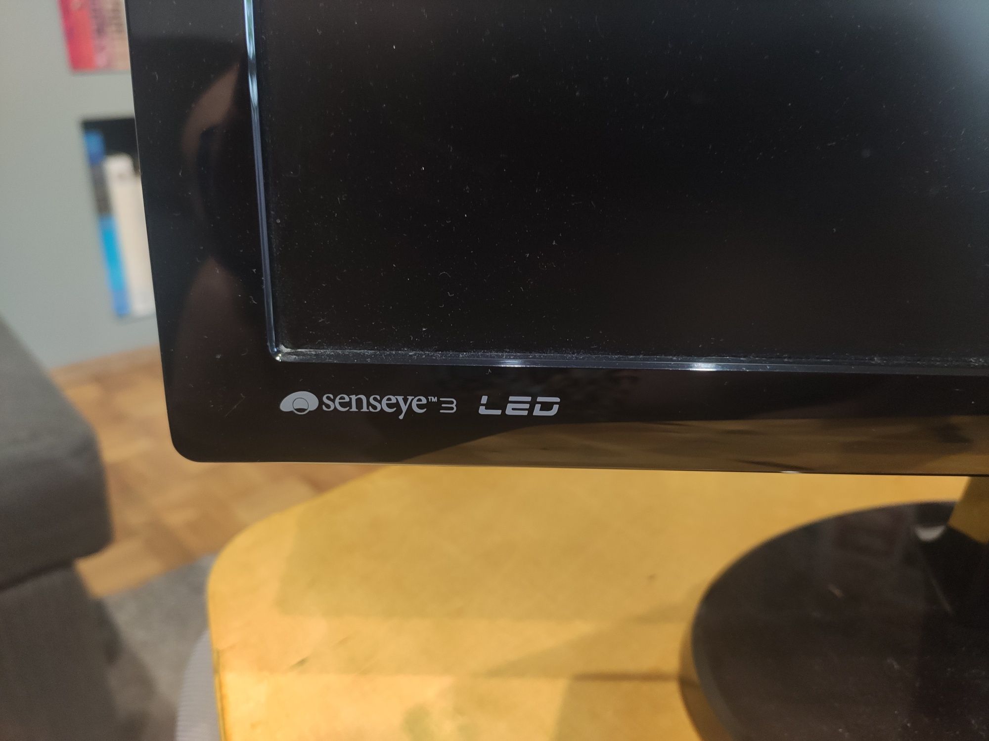 Monitor BENQ LED 17" + adapter HDMI