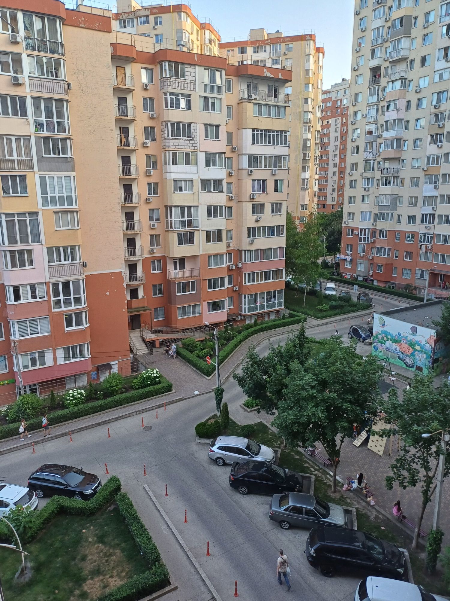Продам 1 комнатную 42 м.кв. ЖК Радужный. Отличная планировка!