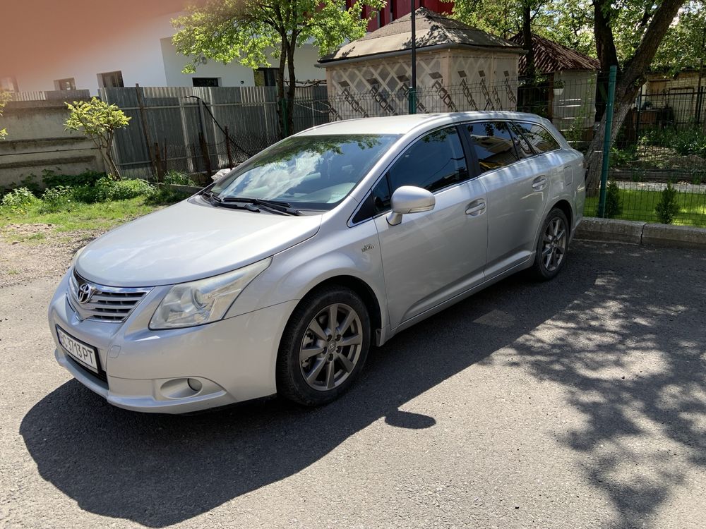 Toyota Avensis 2011