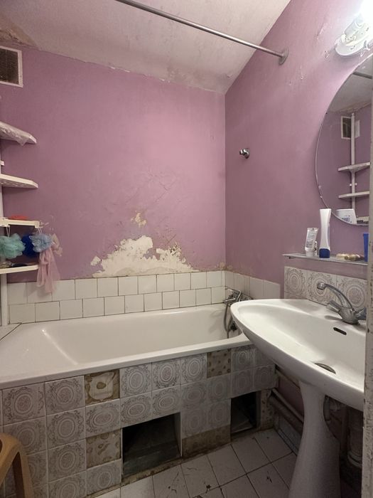 Продам 2-х кімнатну квартиру, ст.м. Олексіївська