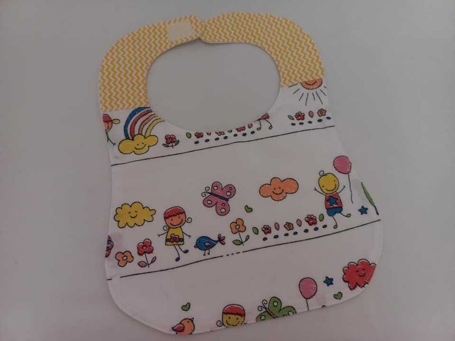 Babetes com forro impermeável, novas