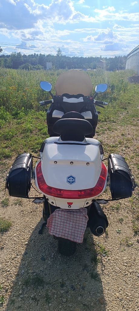 Piaggio x Evo 125
