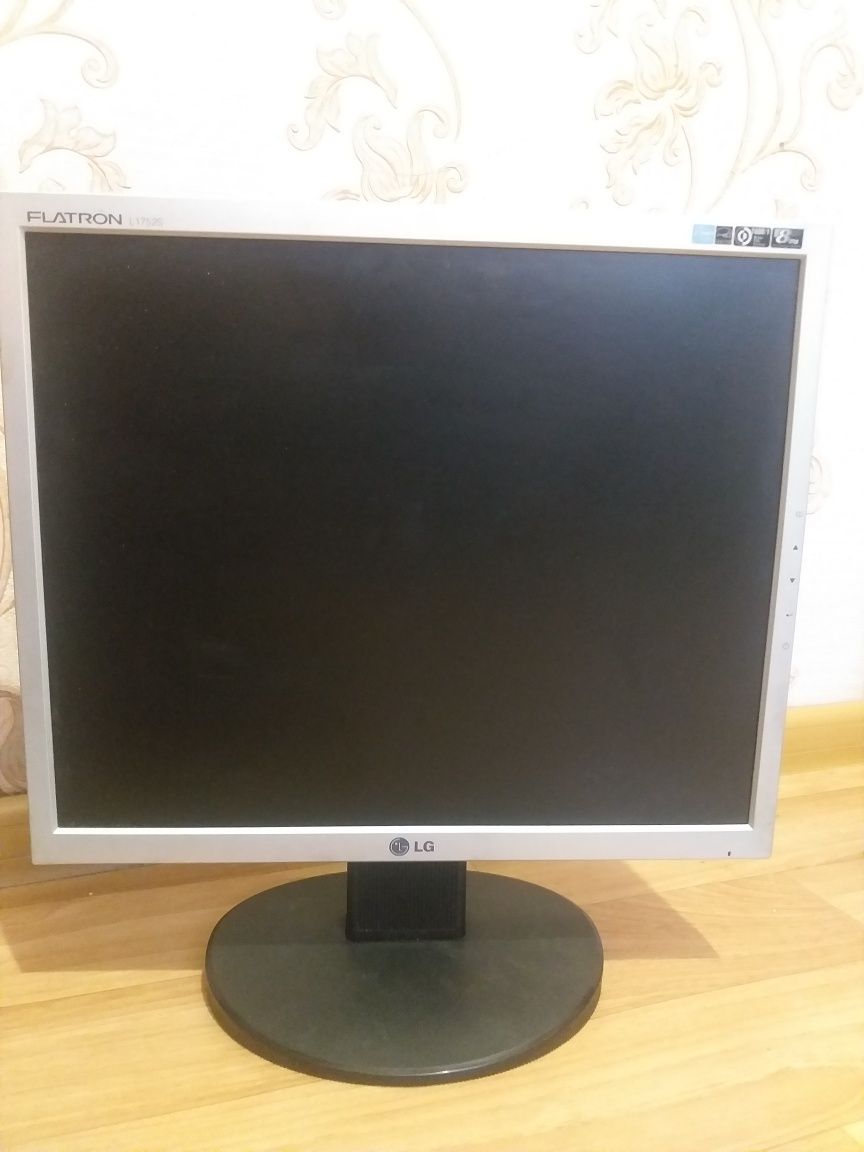 Монітор LG Flatron L1752S