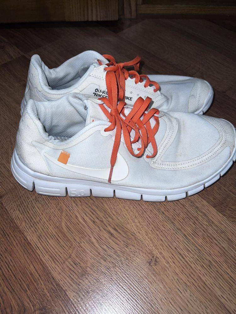 Кроссовки Nike