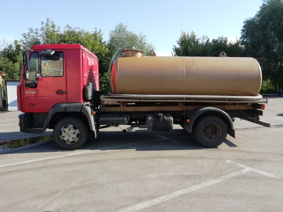 Выкачка канализации выгребных ям туалетов. Доставка технической воды.