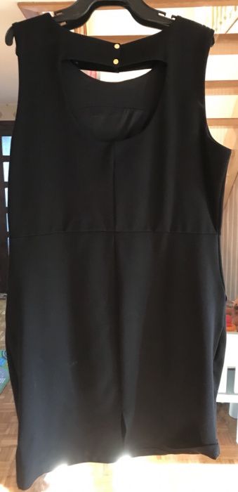 Czarna sukienka. Mała czarna xl reserved