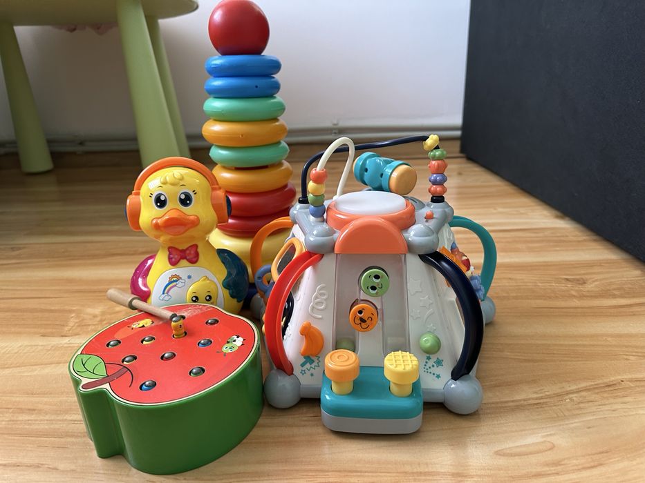 Бізікубик, червʼячки магнітні, набір іграшок