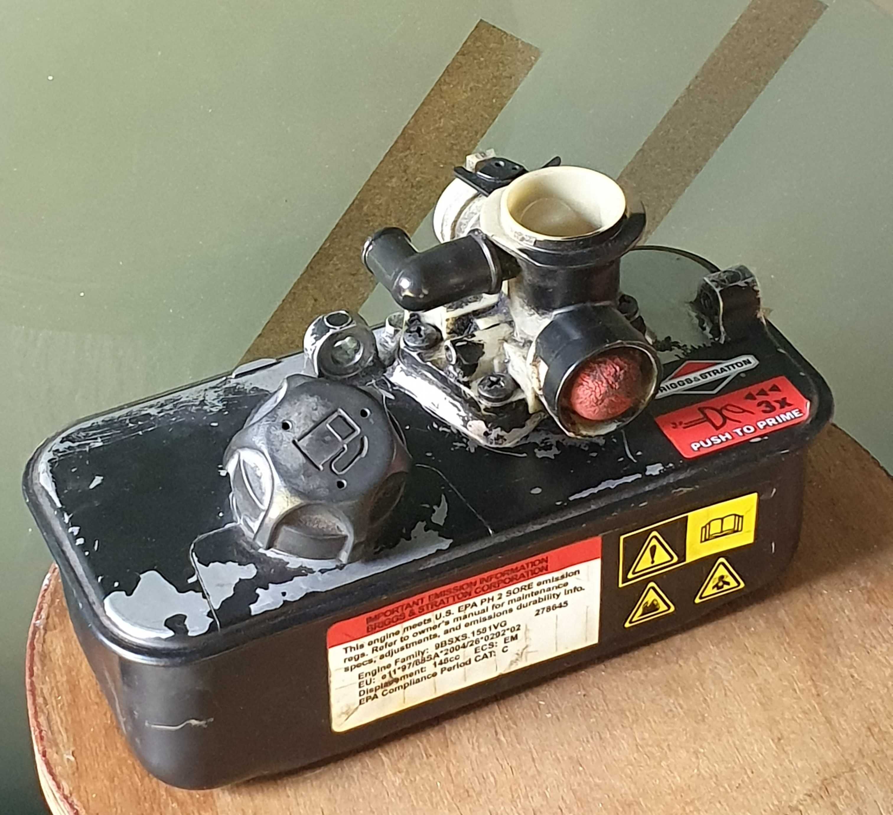 Do kosiarki spalinowej Briggs and Stratton Bak Gaźnik