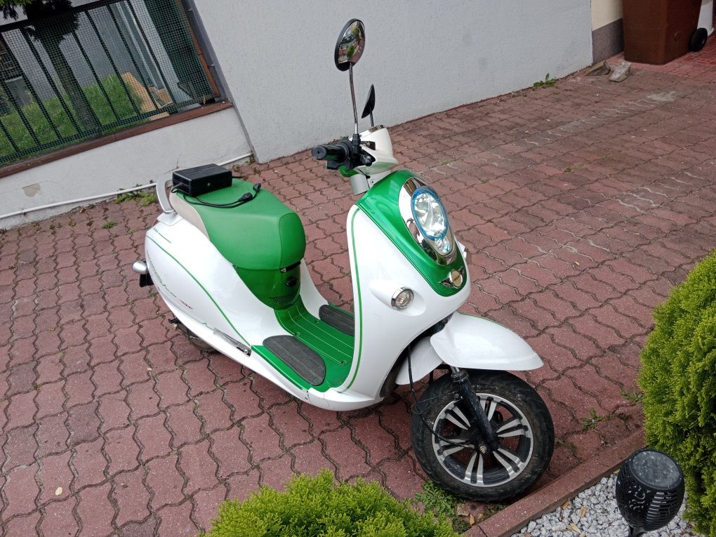 Zipp Volteno Yadea - skuter / motorower elektryczny