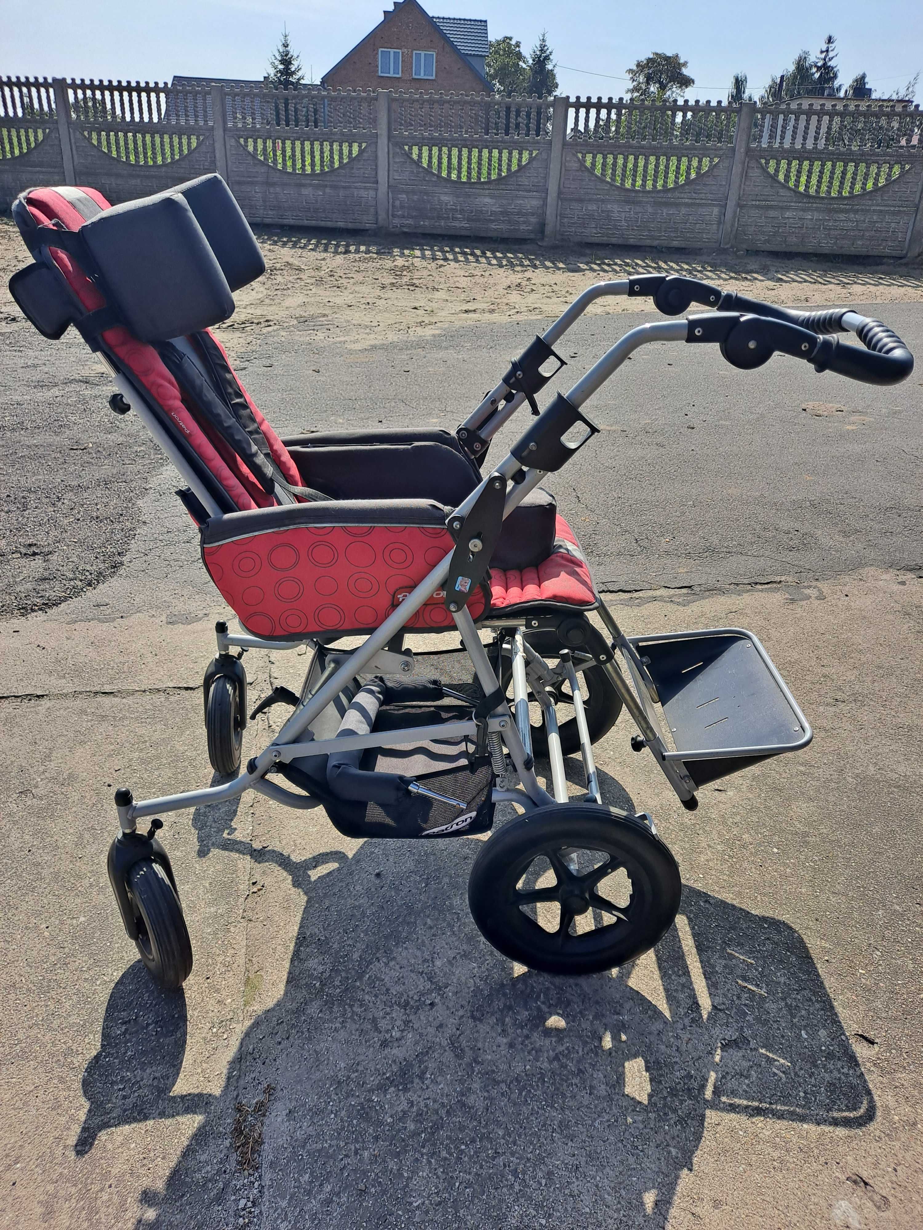 Sprzedam wózek inwalidzki dziecięcy