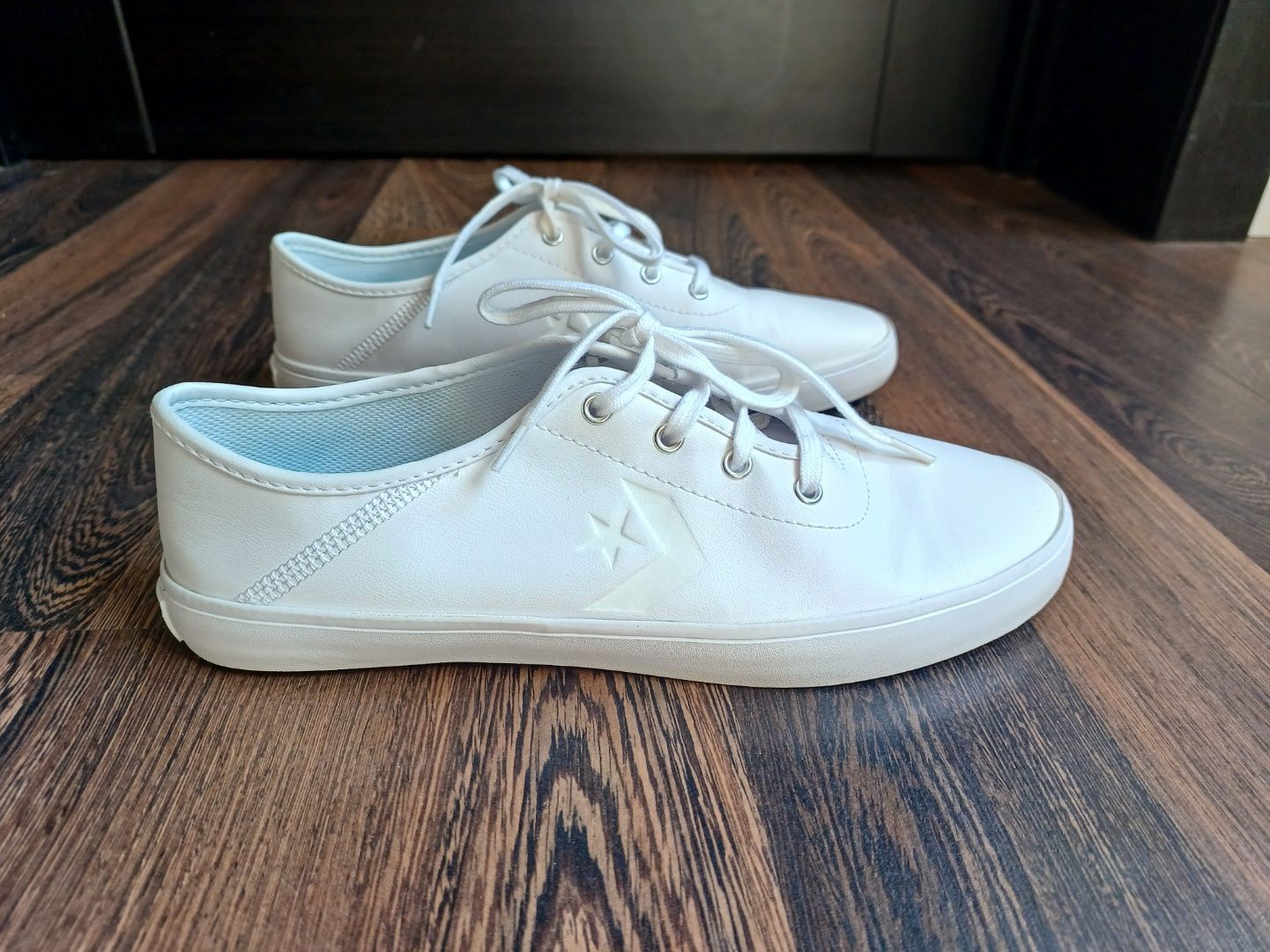 Convers жіночі кросівки