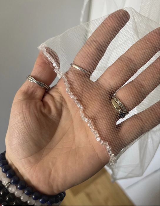 Welon slubny z kryształami